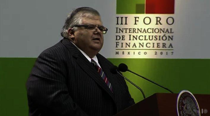 Agustín Carstens, gobernador de Banxico habla sobre inflación histórica