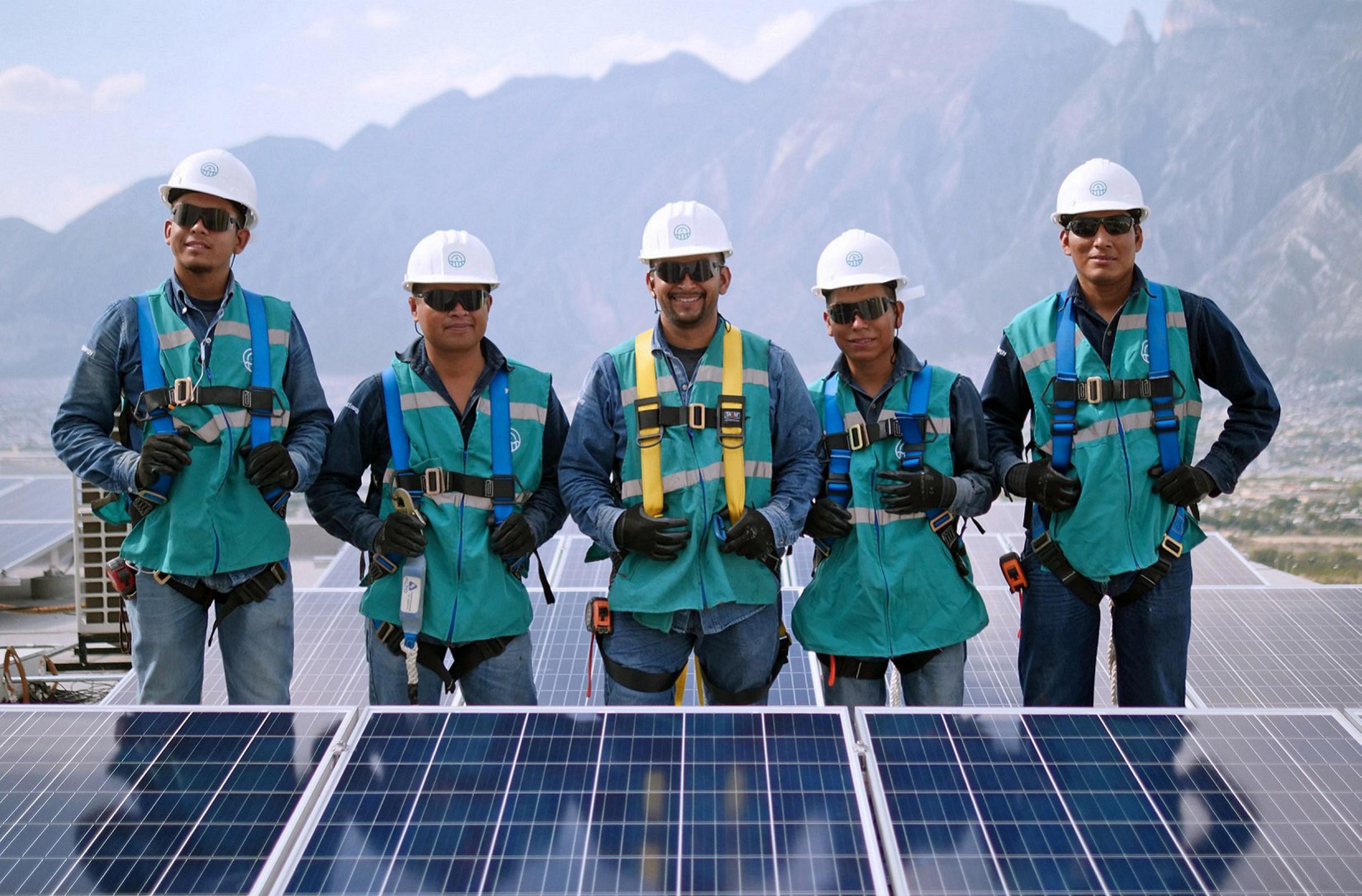 En un año se duplicó la instalación de paneles solares en México