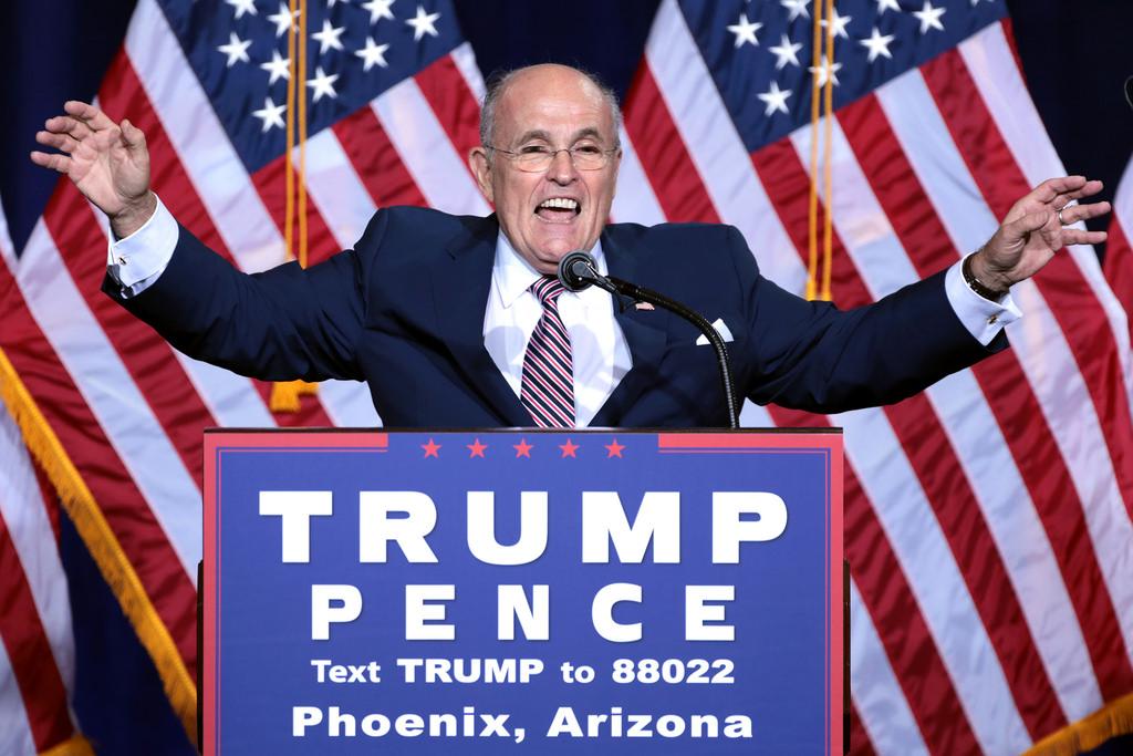 Rudy Giuliani defenderá a Donald Trump por el ‘Rusiagate’
