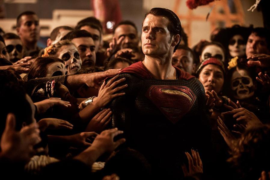 Henry Cavill, un Superman que “vuela” hasta los 2,194 millones de dólares