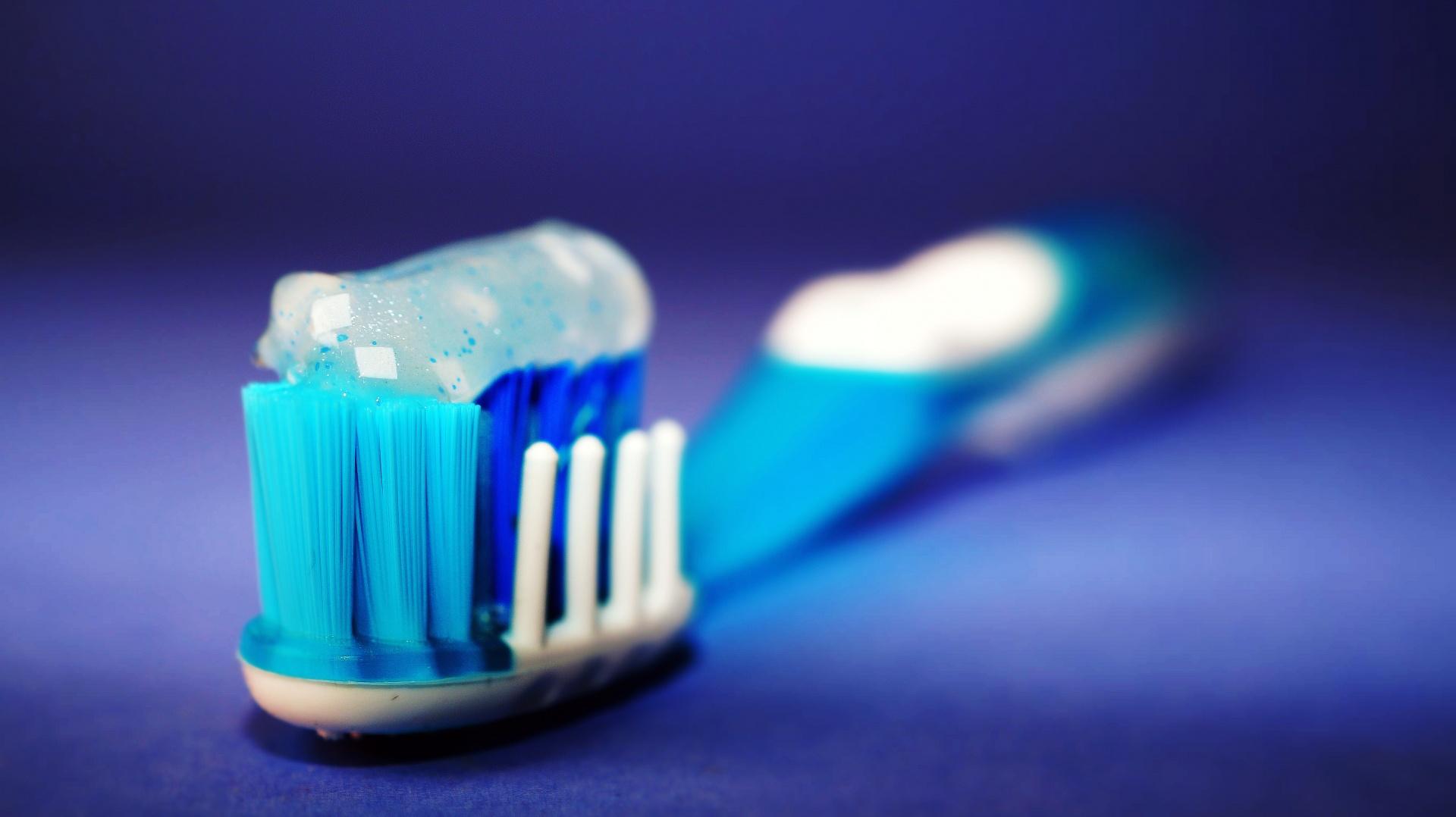 Detecta Cofece prácticas monopólicas en mercado de cepillos dentales
