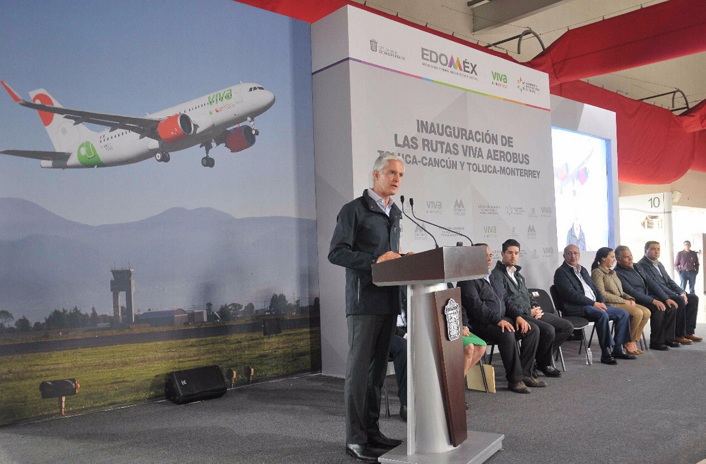 López Obrador y Del Mazo conversan sobre impulso al aeropuerto de Toluca