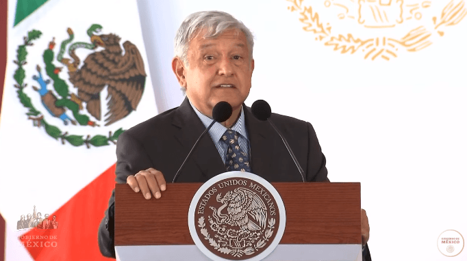 López Obrador deslinda al Ejército de “la mafia del poder”