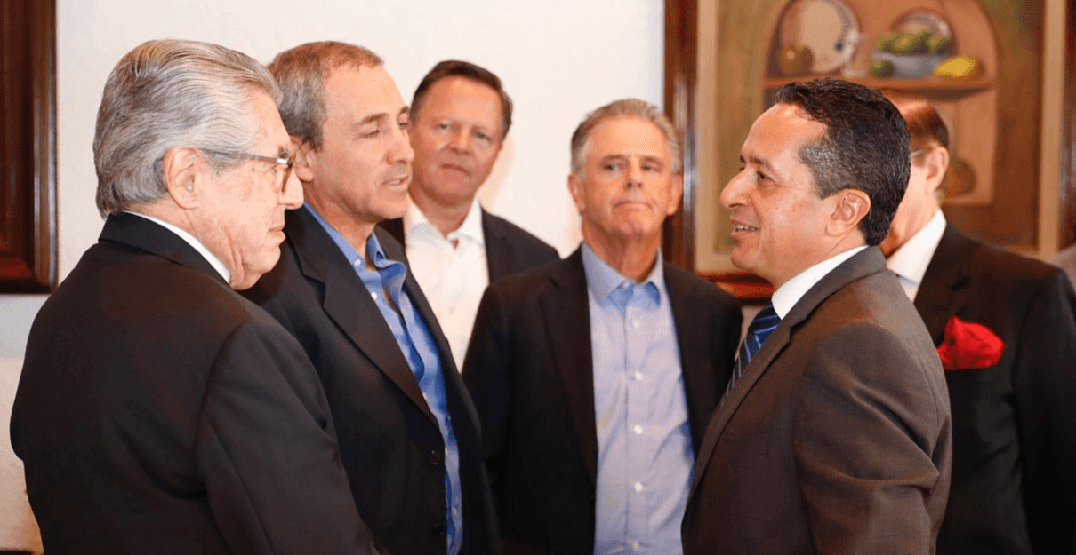 Gobernador de Quintana Roo se reúne con empresarios inmobiliarios