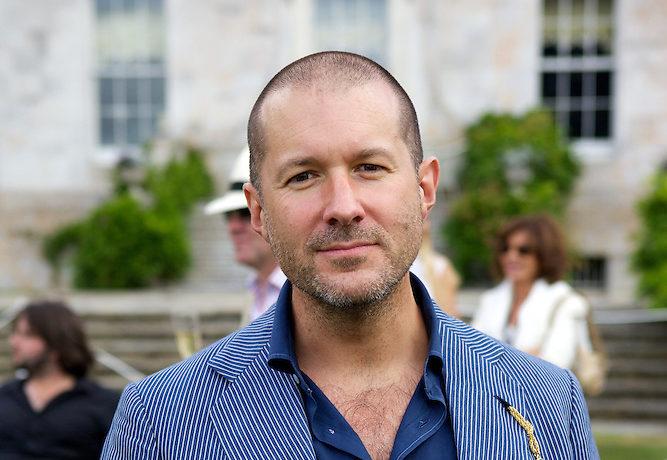 Jony Ive, diseñador del iPhone, abandona Apple