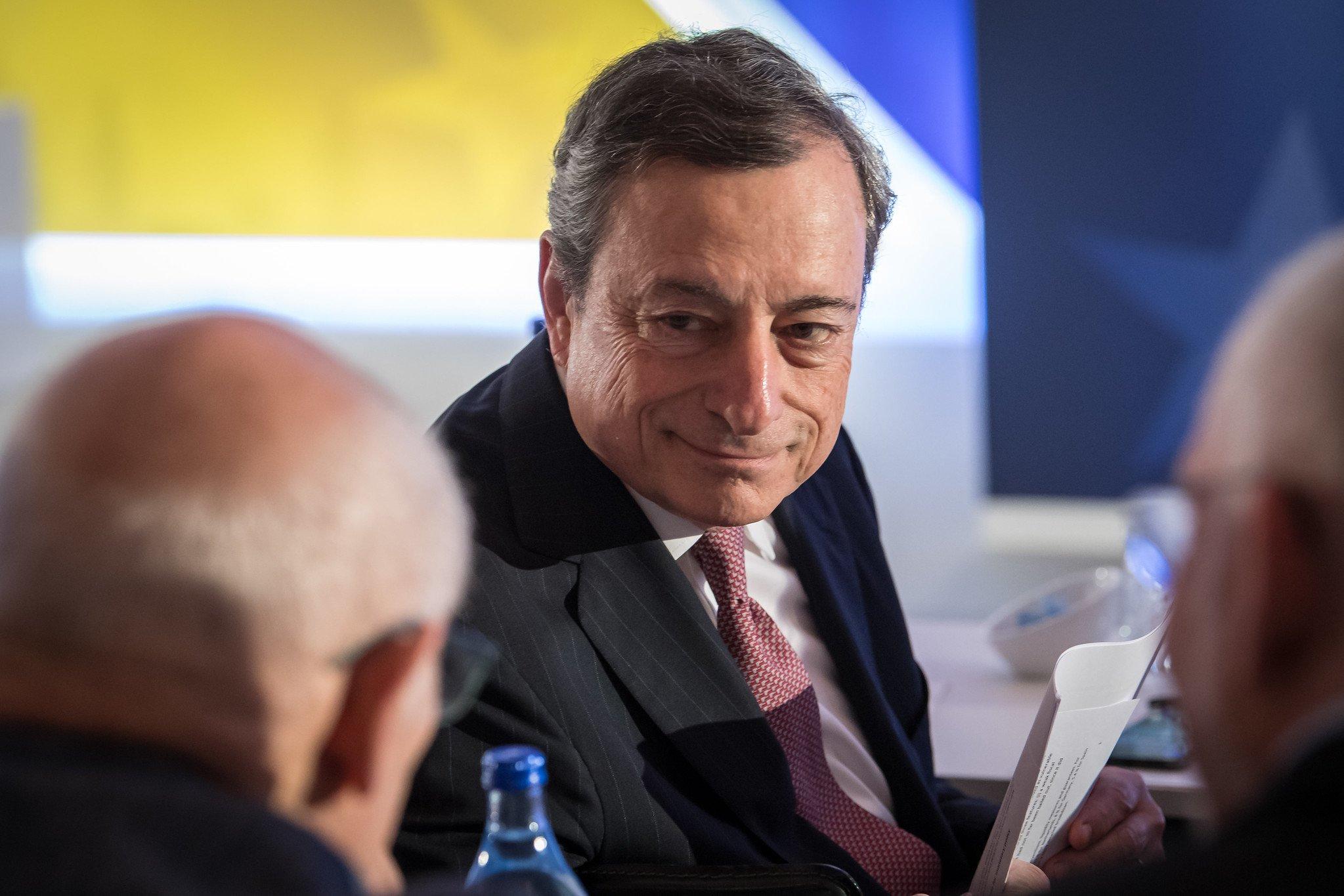 Enfrenta Draghi oposición en el BCE por su nuevo paquete de estímulos económicos