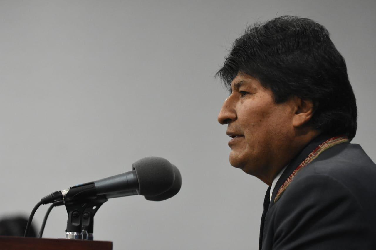 Evo Morales renuncia a presidencia de Bolivia