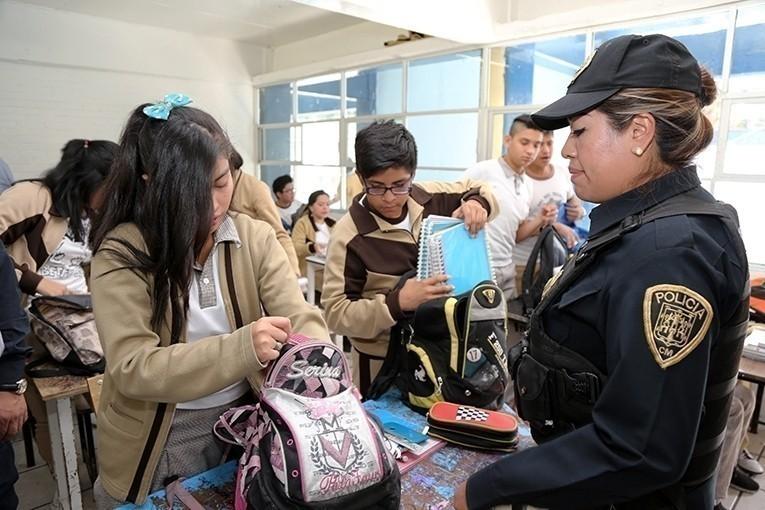 SEP reevaluará programa Mochila Segura tras tiroteo en escuela de Torreón