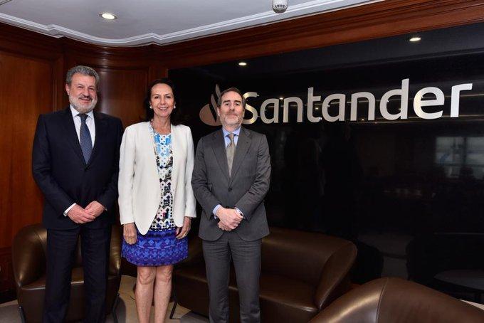 Propondrán a Laura Barroso para presidir Consejo de Administración de Santander México