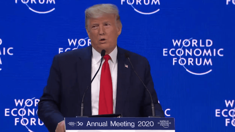 Trump presume el T-MEC en Davos; “es un modelo a seguir”, dijo