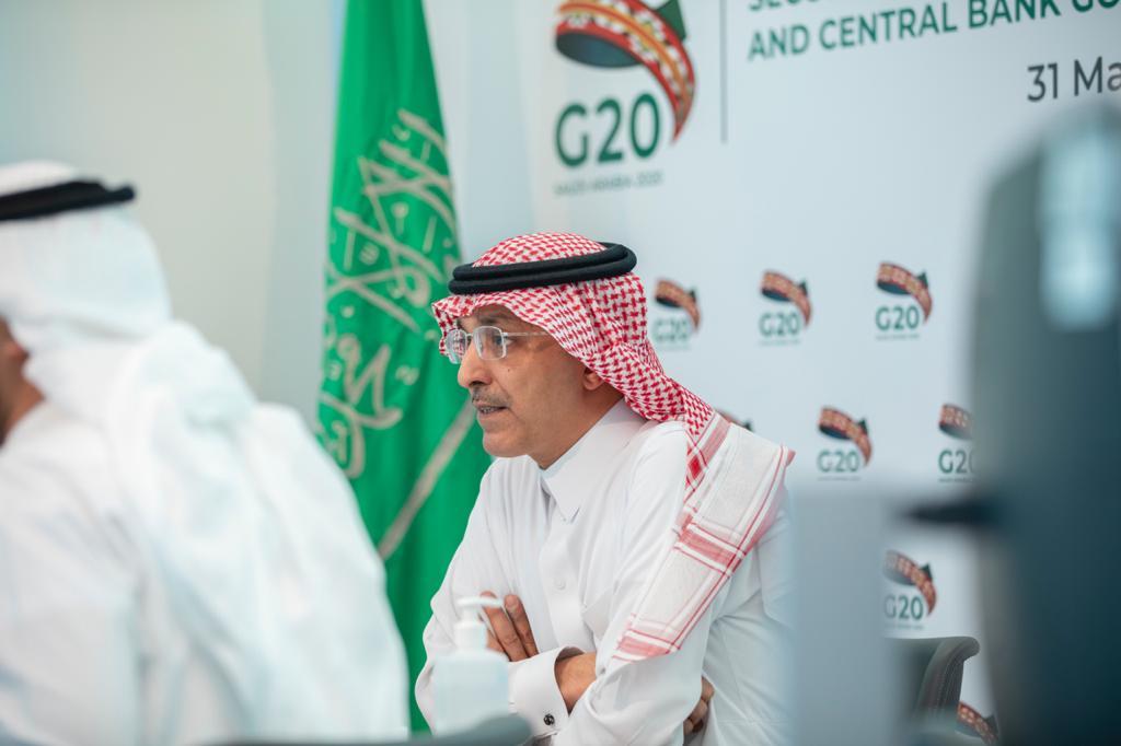 Saudís insisten en mega recorte a oferta petrolera; México aún rechaza propuesta