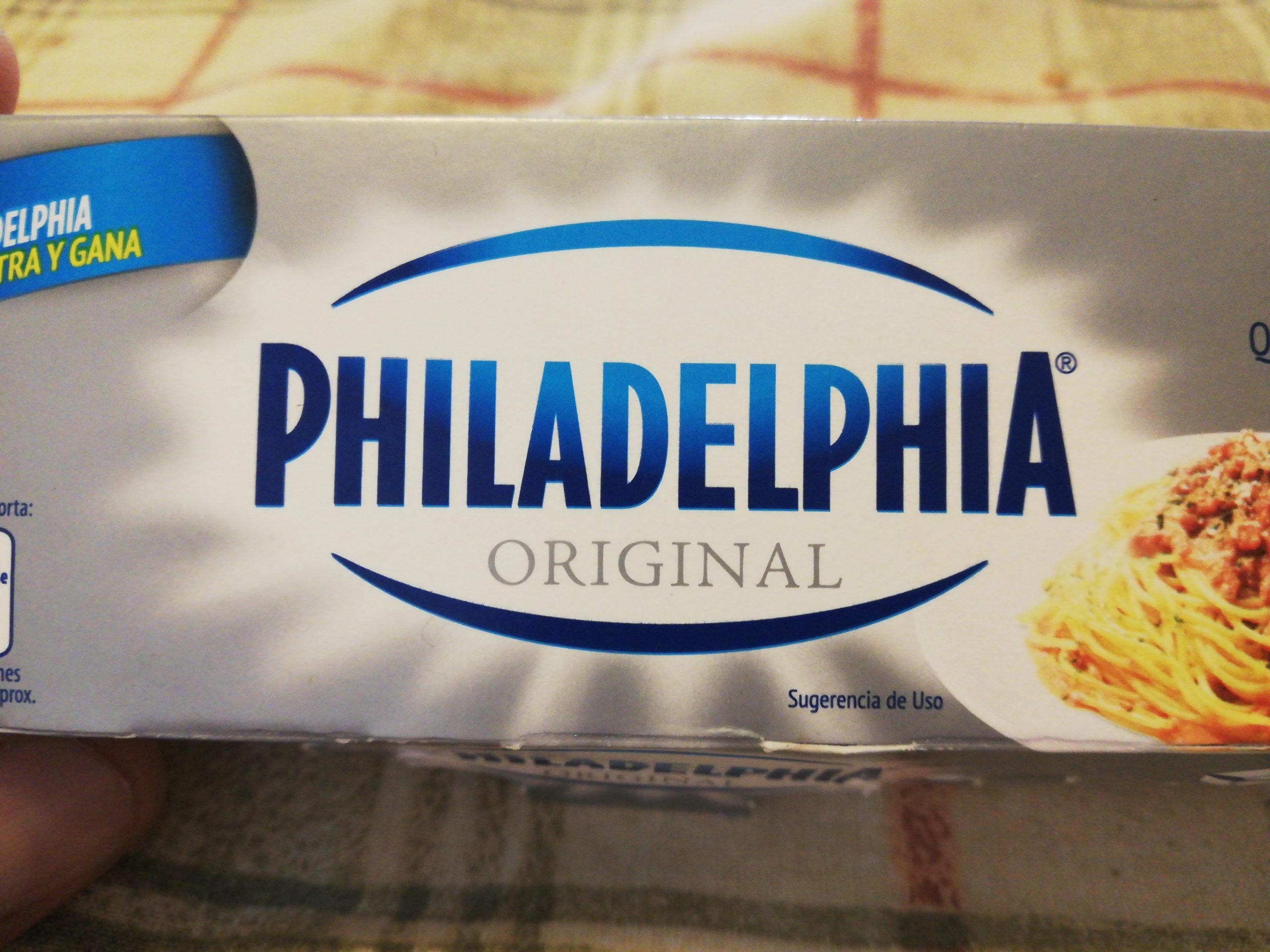 Reclama Mondelez prohibición a venta de queso Philadelphia