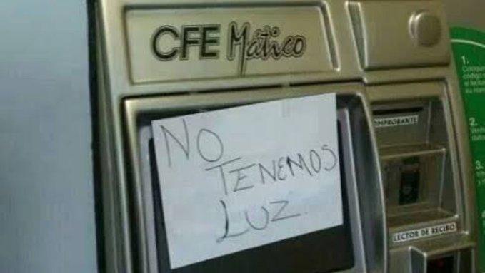 Aún sin luz, mexicanos comparten memes por el apagón, CFE