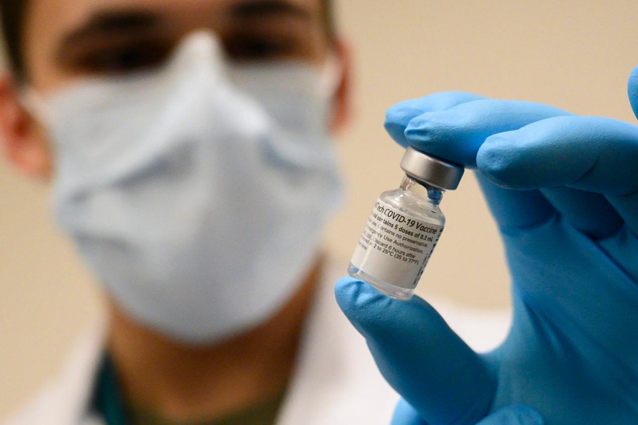 Pfizer, Vacunas de AstraZeneca llegará a México a finales de febrero, dice AMLO, vacuna