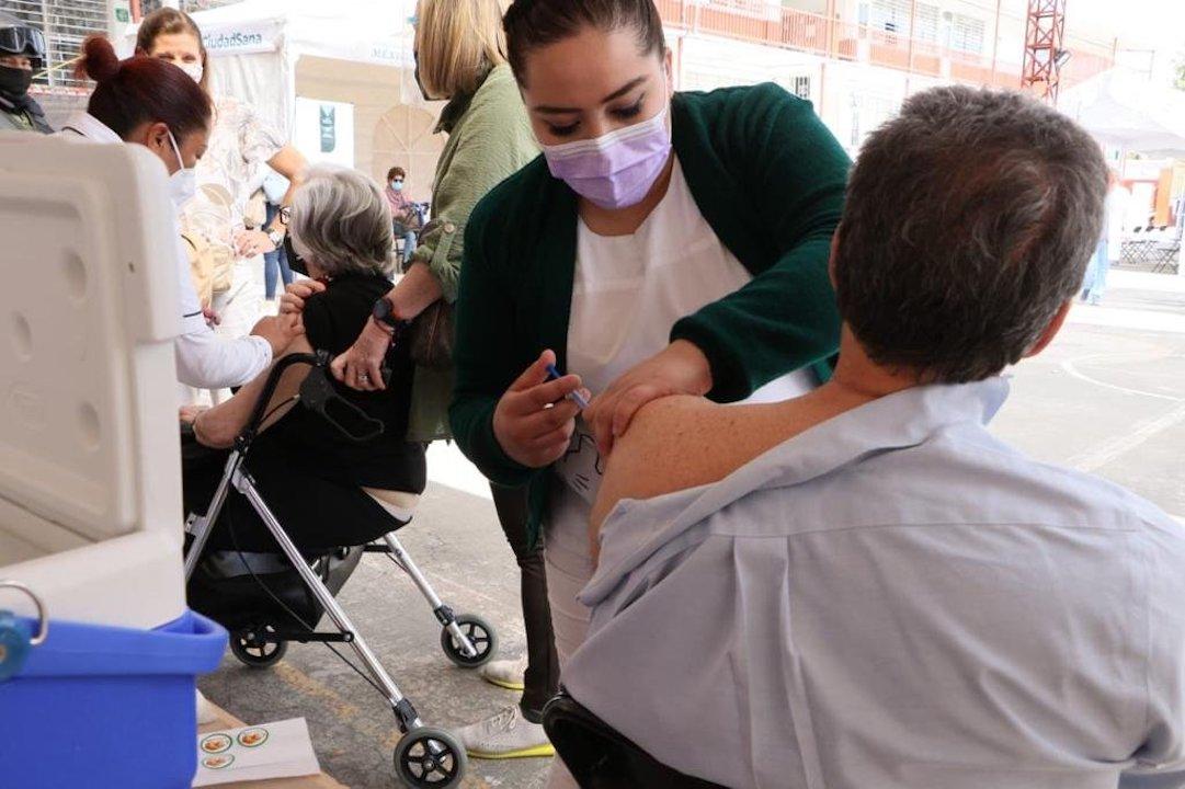 Vacunación contra Covid-19 / @GobCDMX