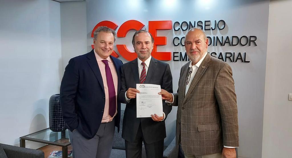 Bosco de la Vega se registró para la presidencia del CCE / CNA